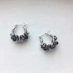 ダークカラーのフープピアス　スモーキークォーツ
