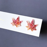 ＊紅葉　小ぶり　レジン　ピアス/イヤリング