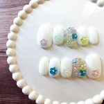 ネイルチップ　139 （　白　ホワイト　花　クリア　立体　ゴテゴテ　カラフル　パステル　可愛い　個性的　個性派　）　2点目から 送料無料　⭐︎