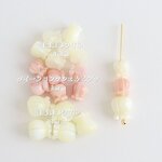 天然貝 手彫り すずらん ビーズ 4個 ◎8ｍｍ 蝶貝ホワイト