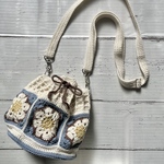 巾着ショルダーバッグ　かぎ針編み　