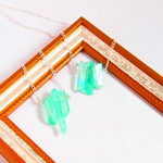 クリスタル(水晶)氷柱カット*ネックレス　（メタリックコーティング(ﾊﾟｽﾃﾙﾌﾞﾙｰ)）　シルバー