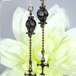 ☆☆☆ハロウィン🎃スカル・十字架☆ロングピアス（樹脂フック）