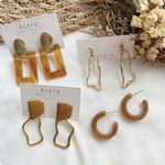 [ラスト1]ピアス　大振りピアス　アクリルパーツ　ぶら下がり　ニュアンス　まとめ売り