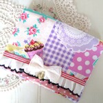 移動ポケット＊カップケーキ＊女の子＊プチギフト＊入園入学＊サニタリーポーチ