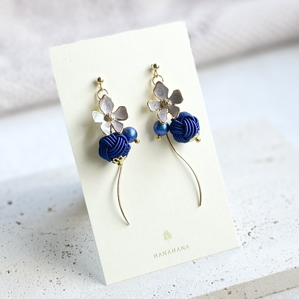 蝶】水引のピアス／イヤリング - HANAHANA-mizuhiki accessories