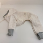 オーダー犬服 縄編み柄ライトキルト ロンパース アイボリー