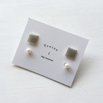 淡水真珠：pearl×square 2way pierce[D.GRY]