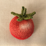 刺繍ブローチ  ミニトマト