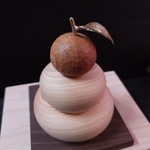 木製鏡餅飾り　小size木箱入り手彫りタイプNo２１