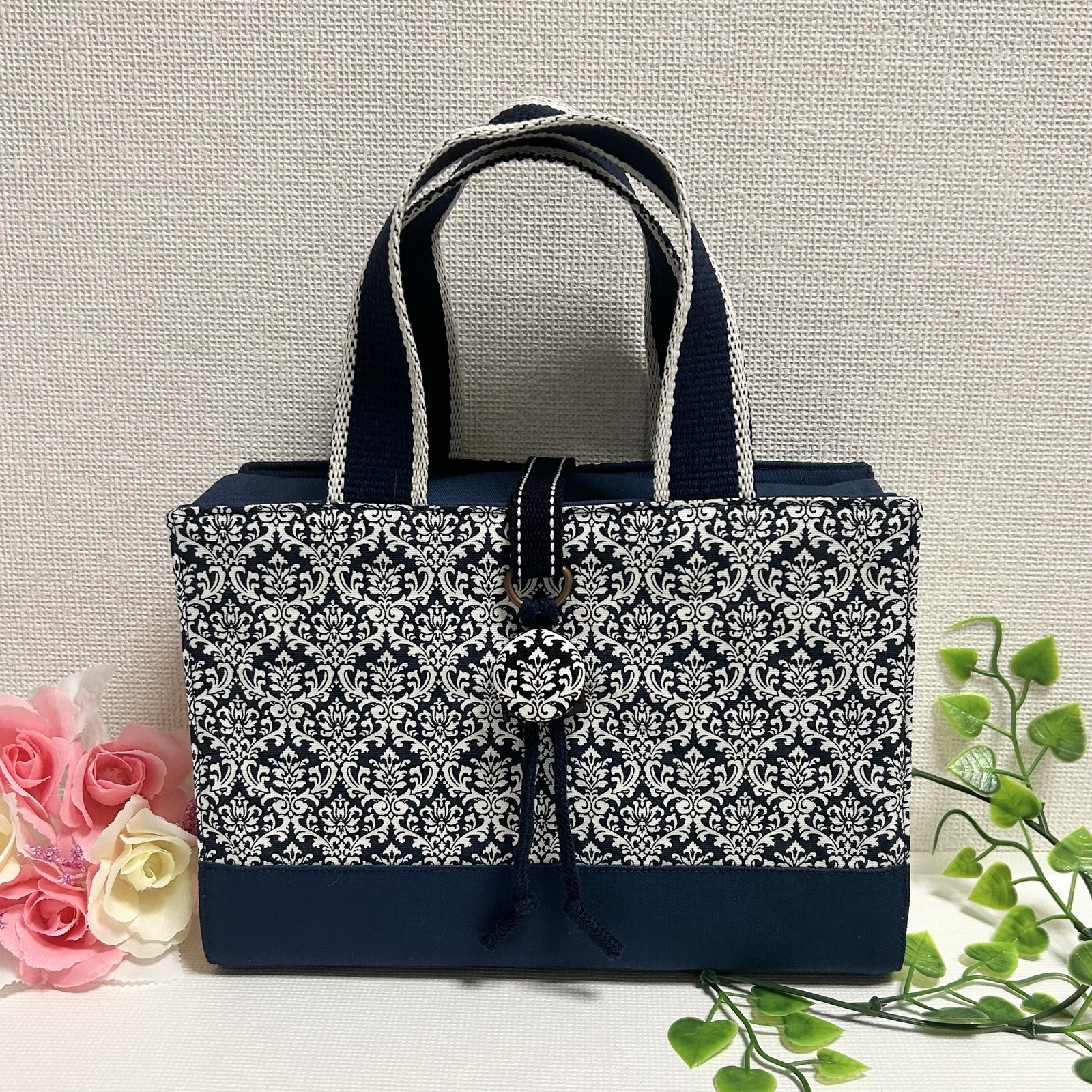 極美品　ワンピース 全巻セット　ブックカバー付 A5判持ち手付きブックカバー ダマスク柄ネイビー 御書全集新版