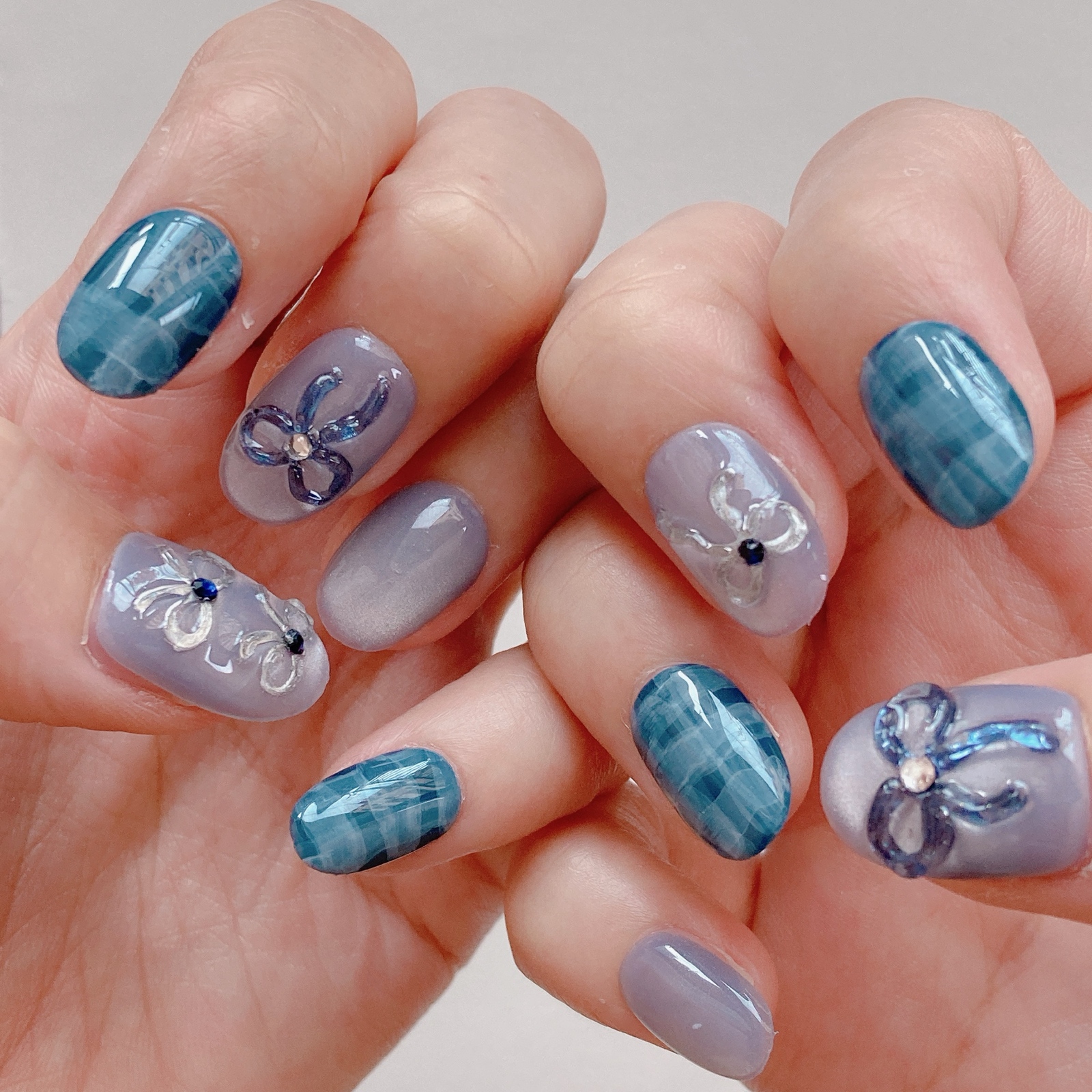 【No.013】ネイルチップ♡チェック柄♡ハート♡リボン♡ブルー系 No.013】ネイルチップ♡チェック柄♡ハート♡リボン♡ブルー系 - メルカリ