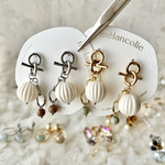 ホワイトパンプキンピアス (silverのみ)