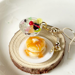 ミニチュアフード 小さな昭和レトロ喫茶店・ホットケーキ🥞とあんみつのピアス