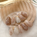 𝐂𝐢𝐧𝐝𝐞𝐫𝐞𝐥𝐥𝐚 𝐩𝐢𝐧𝐤ﾈｲﾙﾁｯﾌﾟ ニュアンスネイル　ピンクネイル　ベージュネイル　ホワイト　ゴールド　奥行きネイル　秋ネイル　大人ネイル　ブライダル　水彩ネイル　淡色ネイル