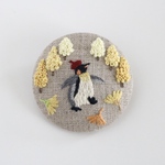 秋のイチョウ並木とペンギン　刺繍ヘアゴム