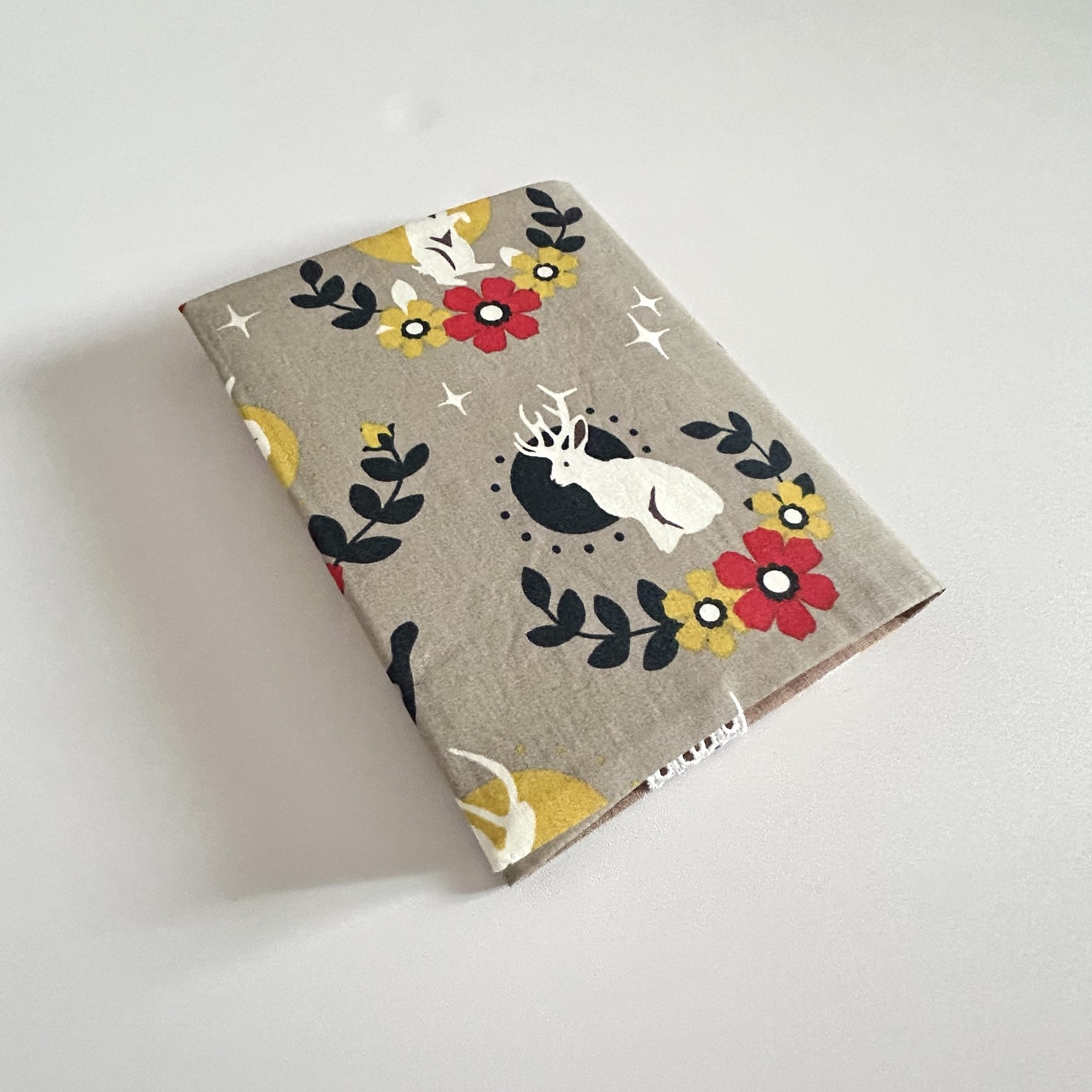 ブックカバー 文庫サイズ/Jackalope - BUMBLEBEEZ'S GALLERY