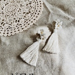 オモダカのピアス【白】