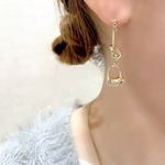 【3日間限定新作割引】 New‼︎ ロング ノットしずくの揺めき ピアス / イヤリング / チタンピアス / 樹脂ピアス / シンプル