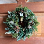 ✴︎クリスマスリース　ベル付き♪ずっとグリーン♡シンプルグリーンリース　プリザ　30㎝