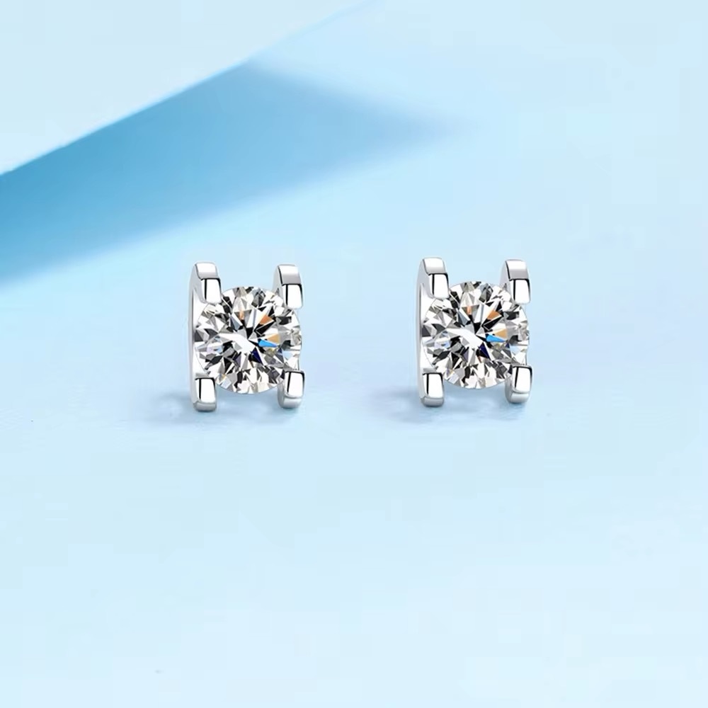 最高品質 【1ct 】 人工ダイヤ モアサナイト  4爪 一粒 ピアス 最高品質人工ダイヤ モアサナイト 6mm ピアス 4爪｜Yahoo!フリマ