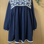 刺繍生地とネイビーニットのチュニック