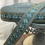[エメラルド] [実物のお色味と違う場合があります] インド刺繍リボン　花　インド刺繍　スパンコール　刺繍リボン　リボン　りぼん