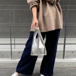 「近場のお出掛けでも手を抜いてない感出したい♡」　小さな革のレジブクロ(M) シルバー　レザーバッグ