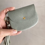 ※受注製作【小さな本革財布】手縫いコンパクト財布グリーン・ミニウォレット・小銭入れ・カード入れ・ミニ財布◎ミニマリスト・ギフトに