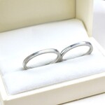 ホワイトシルバーシェル ペアリング クリスマス プレゼント 名入れ 刻印 ステンレス 結婚指輪 【2本ペア価格】