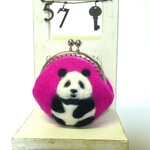 パンダ🐼の羊毛刺繍がま口