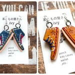 AUIii様用　2組セット　青＆黄色スニーカーピアス　本革ヌメ革レザー　Sneaker design earrings
