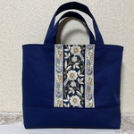 インド刺繍ブレード付きトートバック(無地部分紺色)