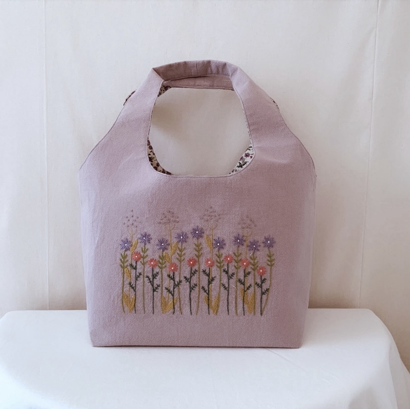 草花手刺繍/綿麻トートバッグ/ペールピンクグレー