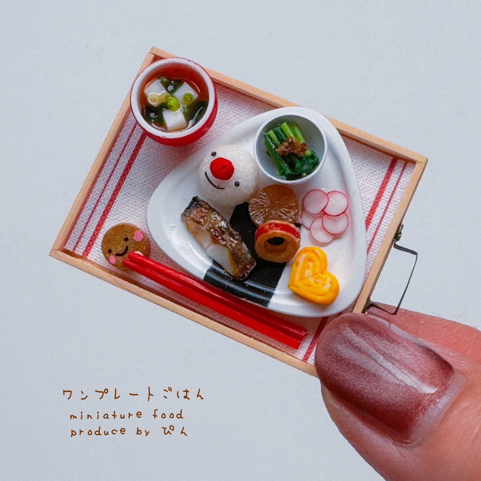 【1140】小さな巻き寿司ピアス／イヤリング 1140】小さな巻き寿司ピアス／イヤリング アクセサリー