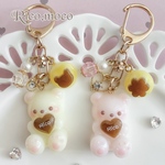 【ピンク】 プリン好きのくまちゃんキーホルダー レジンキーホルダー アニマルキーホルダー ハンドメイド 1点