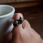 見上げる猫のシルバーリング