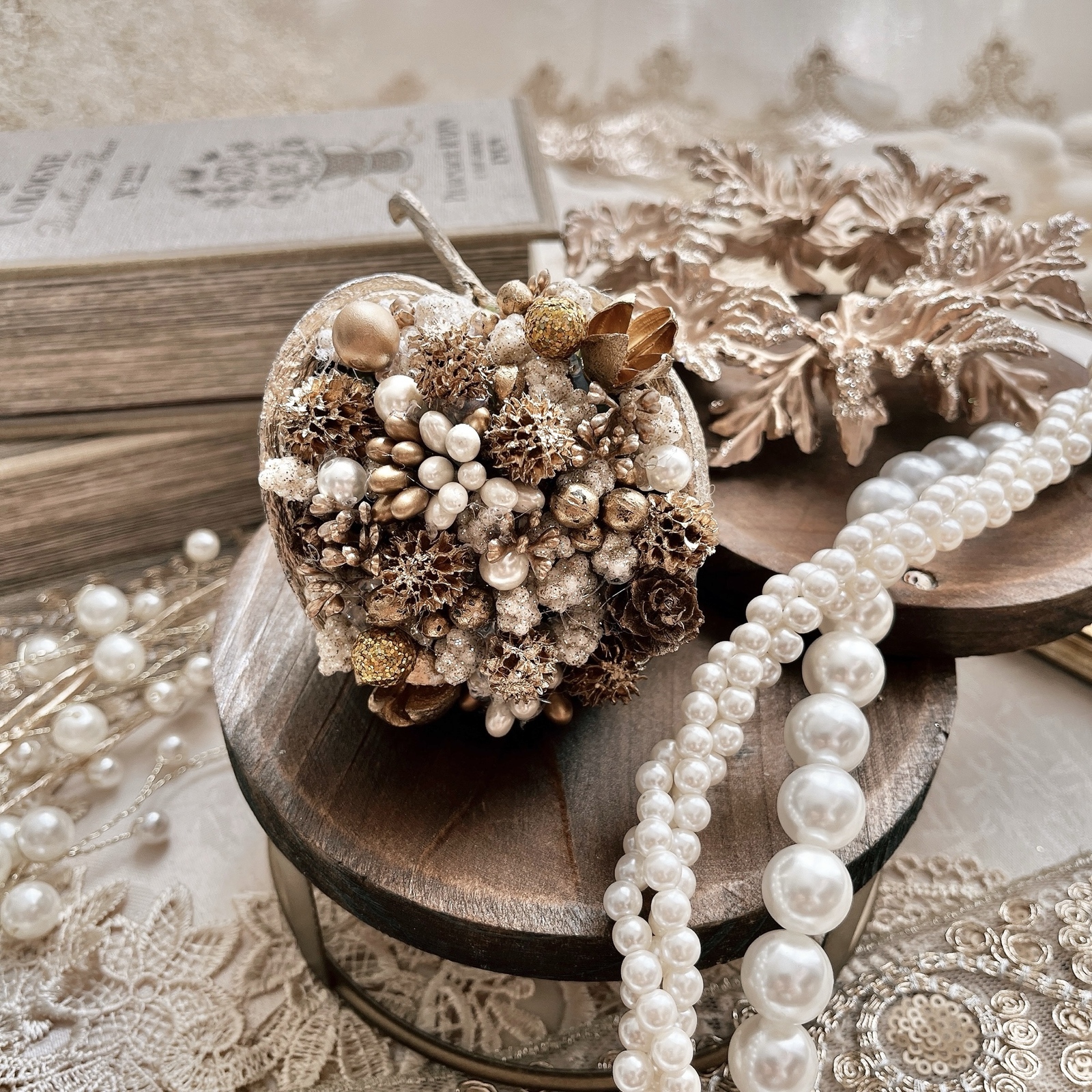 173 ブローチシリーズリスちゃん ハンドメイドアクセサリー フリー