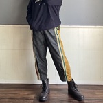個性的デニムパンツ　
