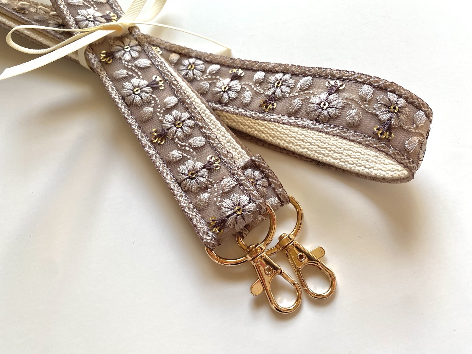 人気No. 1】YONE 刺繍りぼんのワンハンドル巾着バッグ インド