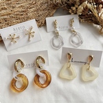 [4点セット］ピアス　大振りピアス　おおぶり　まとめ売り　アクリルパーツ　カボション