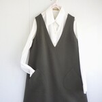 　Ｖネックのジレ　カーキ