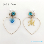 イニシャルが選べる♡·̩͙* 水色のハートフープピアス／イヤリング 