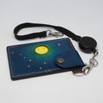 マナカにぴったりパスケース　手染めで描く「星降る夜の満月」　カード２枚収納