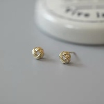 ピアス　18K仕上げ　網目ボールピアス　スタッドピアス　シルバー925 シンプルタイプ　