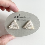 146◇淡雪◇刺繍ピアス/イヤリング