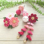 🐰ウサギとお花のクリップセット*紅色ピンク（玉かんざし付き）　七五三髪飾り・浴衣・卒園式・卒業式・着物・お正月　つまみ細工