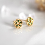 ピアス　18k/プラチナ仕上げ　CZダイヤピアス スタッドピアス　シルバー925  フラワーピアス　グリーンピアス
