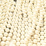 ヴィンテージ　優しの国の優し色 パール　約4ｍｍ　1連（約350粒）国産