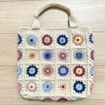 モチーフ編みニットバック(生成り×カラフル)